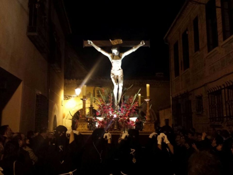 El Santo Vía Crucis y procesión con la Imagen del Santo Cristo de la Paciencia se celebró el Miércoles Santo. Segovia al día (1 de abril de 2015)