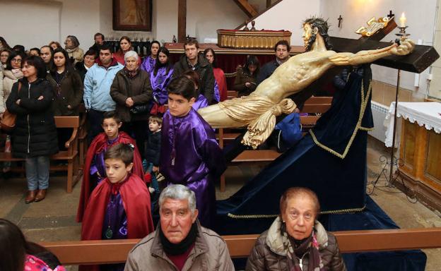 Primeras procesiones a cubierto (El Norte de Castilla 24-III-2018)