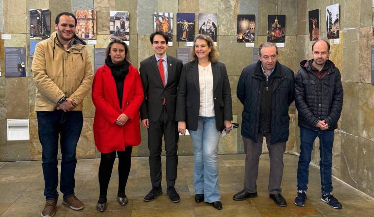 La Junta de Cofradías inaugura la exposición ‘Imágenes de la Semana Santa’